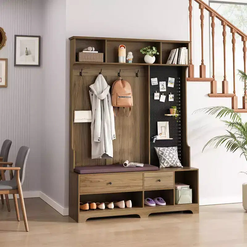 Meuble d'entrée multifonctionnel avec banc rembourré en lin amovible, porte-manteau à 4 crochets, étagères de rangement et panneau perforé DIY pour couloir, marron