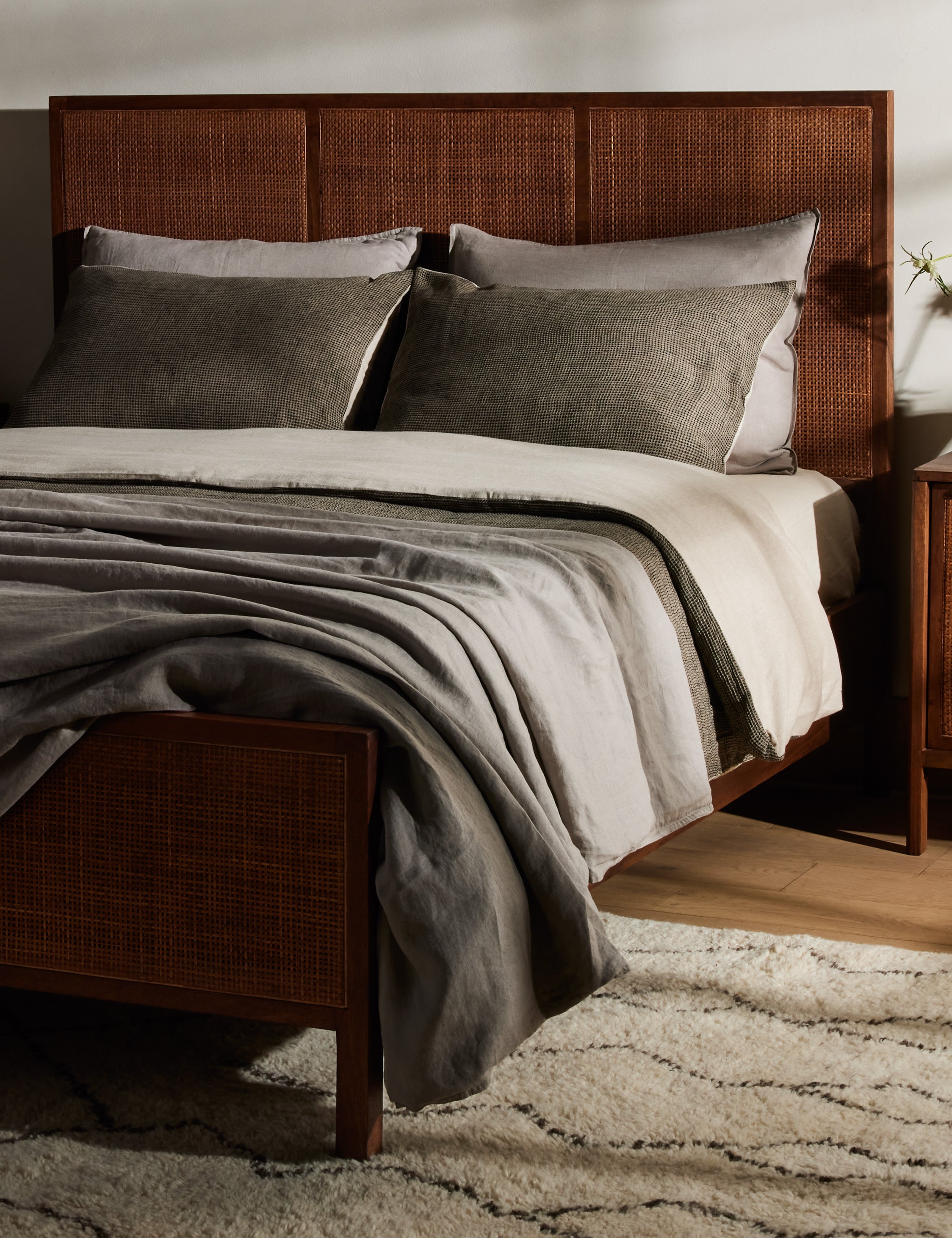 Hannah Platform Bed