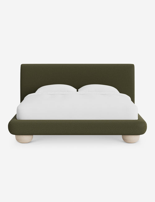 Lit Des lignes douces confèrent une silhouette moderne au lit. Des pieds boules surdimensionnés soulèvent le cadre de lit rembourré avec une touche terreuse de grain de bois clair.